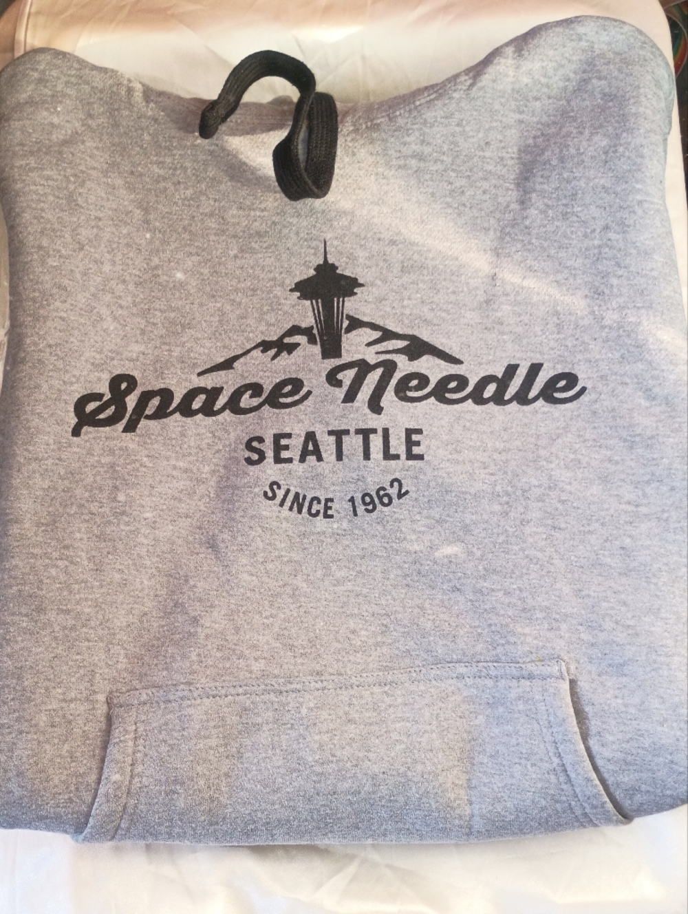 Ouray Sportswear Space Needle Seattle Hoodie Gray Graphic Sweatshirt Size M Nwot